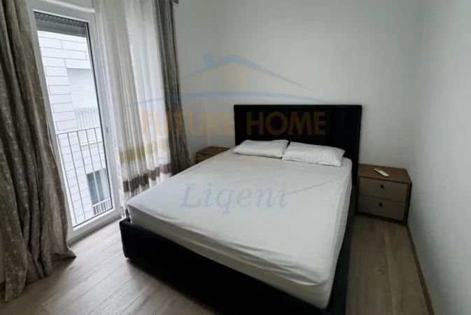 Tirane, jepet me qera apartament 2+1 Kati 2, 90 m² 1.000 € (Liqeni i Thate)