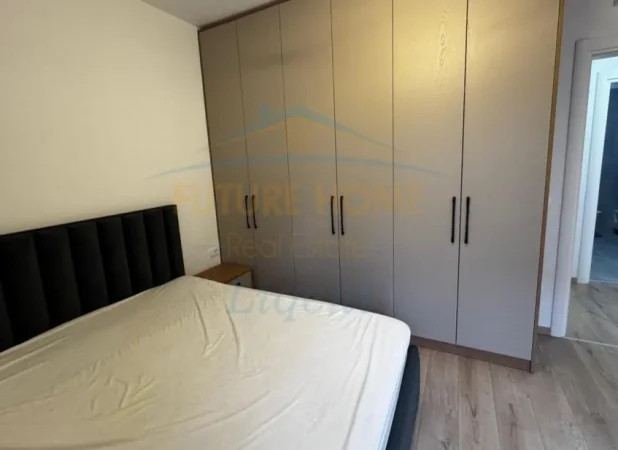 Tirane, jepet me qera apartament 2+1 Kati 2, 90 m² 1.000 € (Liqeni i Thate)