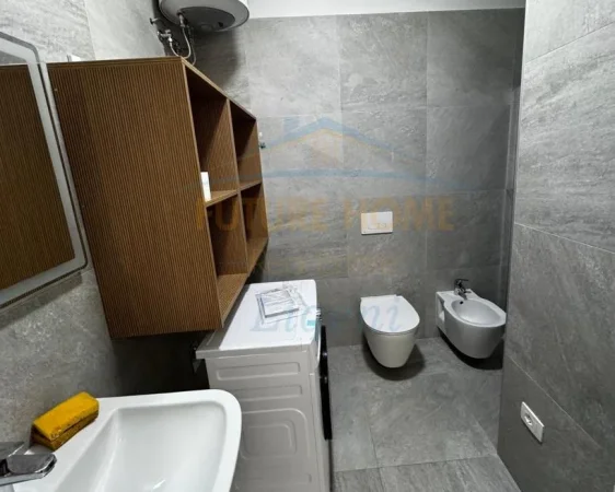 Tirane, jepet me qera apartament 2+1 Kati 2, 90 m² 1.000 € (Liqeni i Thate)