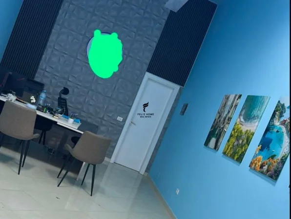 Tirane, jepet me qera dyqan Kati 0, 45 m² 500 € (ASTIR)