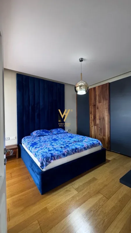 Tirane, jepet me qera apartament 2+1+Ballkon Kati 6, 160 m² 2.000 € (KOPSHTI BOTANIK)