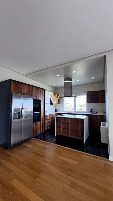 Tirane, jepet me qera apartament 2+1+Ballkon Kati 6, 160 m² 2.000 € (KOPSHTI BOTANIK)