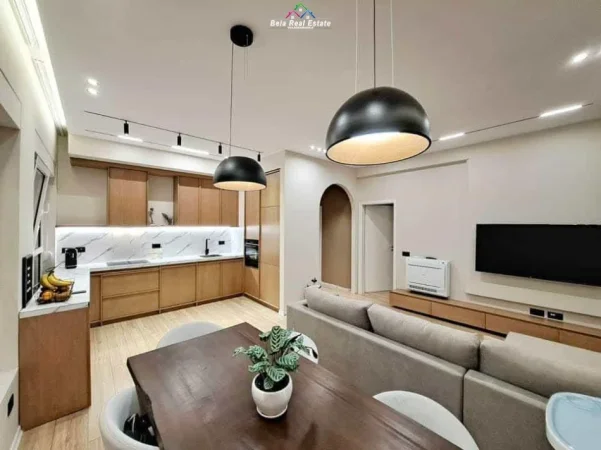 Tirane, jepet me qera apartament 2+1 Kati 6, 100 m² 850 € (pasho hysa)