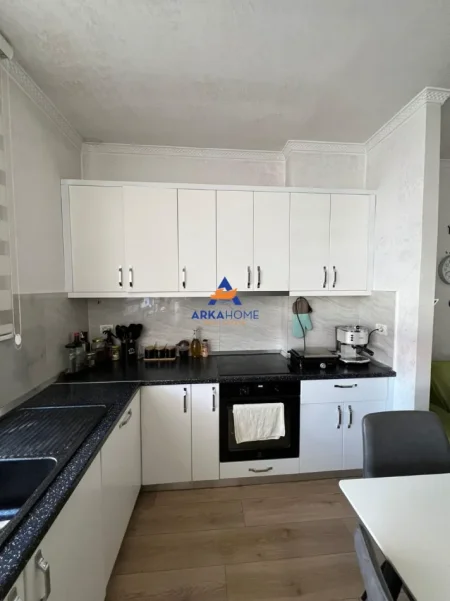 Tirane, shitet apartament 3+1+Ballkon Kati 6, 118 m² 210.000 € 