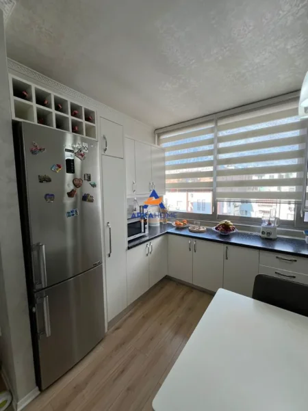 Tirane, shitet apartament 3+1+Ballkon Kati 6, 118 m² 210.000 € 
