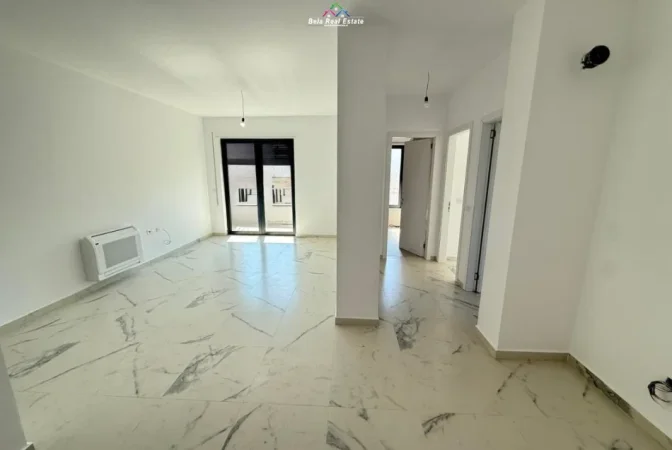 Tirane, jepet me qera zyre Kati 4, 92 m² 890 € (Rruga Karl Gega)