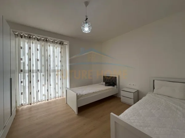 Tirane, jepet me qera apartament 2+1+Ballkon Kati 4, 108 m² 550 € (Kompleksi Molla)
