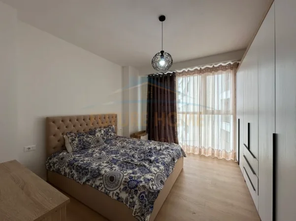 Tirane, jepet me qera apartament 2+1+Ballkon Kati 4, 108 m² 550 € (Kompleksi Molla)
