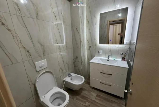 Tirane, jepet me qera apartament 2+1 Kati 2, 100 m² 675 € (kopshti zoologjik)