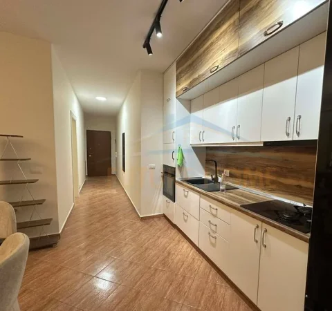 Tirane, jepet me qera apartament 2+1 Kati 3, 88 m² 520 € (Unaza e re)