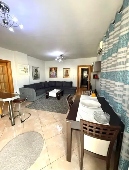 Tirane, shitet 2+1 , 91 m² 170.000 € (bulevardi Bajram Curri)