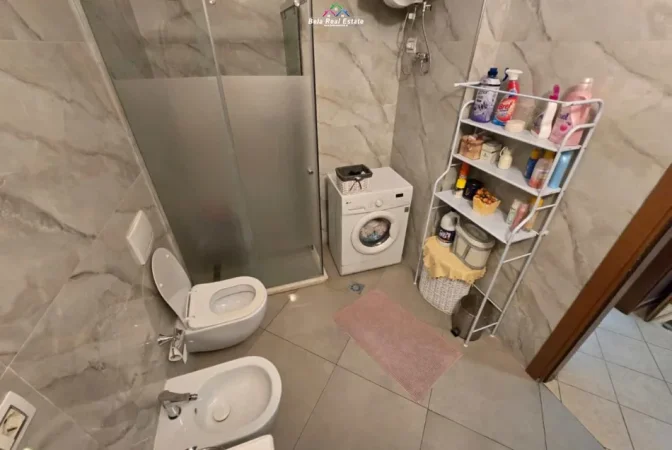 Tirane, jap me qera apartament 2+1 Kati 4, 107 m² 790 € (rruga e kavajes)