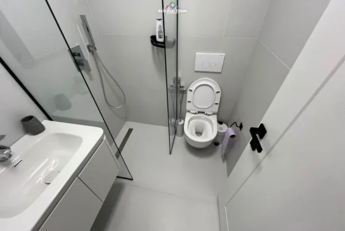 Tirane, shes apartament 2+1 Kati 5, 65 m² 193.000 € (Rruga e Kavajes)