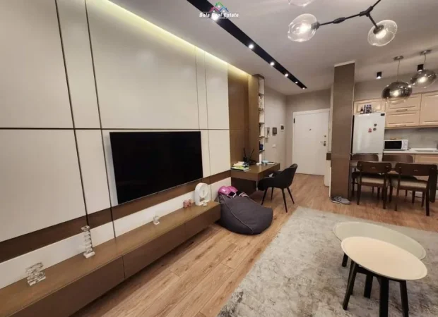 Tirane, jepet me qera apartament 1+1 Kati 3, 71 m² 900 € (Rruga e Kavajes)