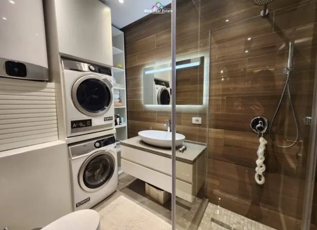 Tirane, jepet me qera apartament 1+1 Kati 3, 71 m² 900 € (Rruga e Kavajes)