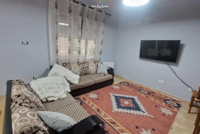 Tirane, jepet me qera Vile 2+1 Kati 3, 100 m² 520 € (Sokrat Miho)