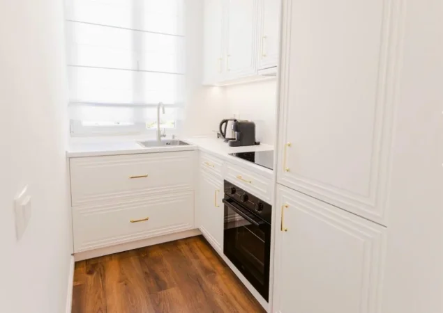 Tirane, jepet me qera apartament 1+1+Ballkon Kati 9, 70 m² 600 € 