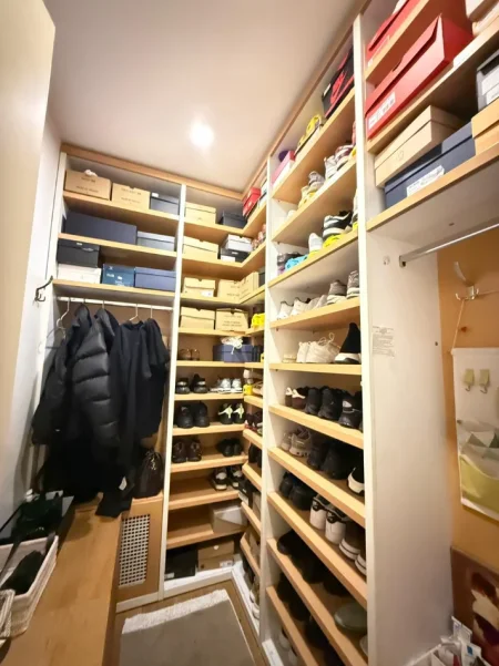 Tirane, shitet apartament 2+1+Ballkon Kati 3, 134 m² 410.000 € (Rruga e Elbasanit)