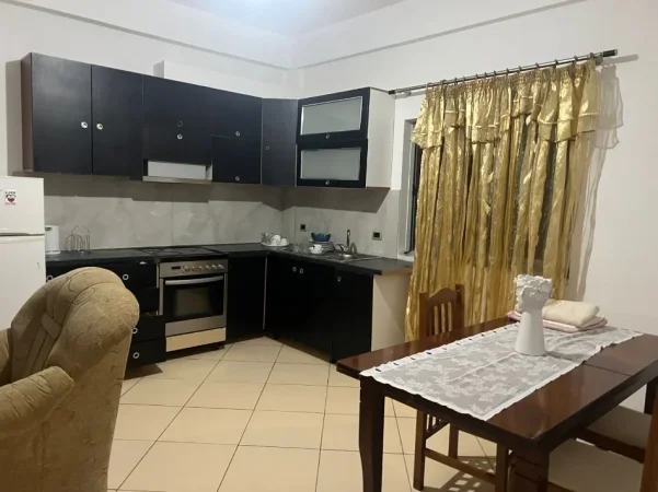 Tirane, jepet me qera apartament 2+1 Kati 1, 98 m² 350 € (Astir)