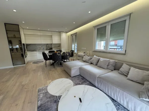 Tirane, shes apartament 2+1+Ballkon Kati 6, 105 m² 170.000 € (Vila L)