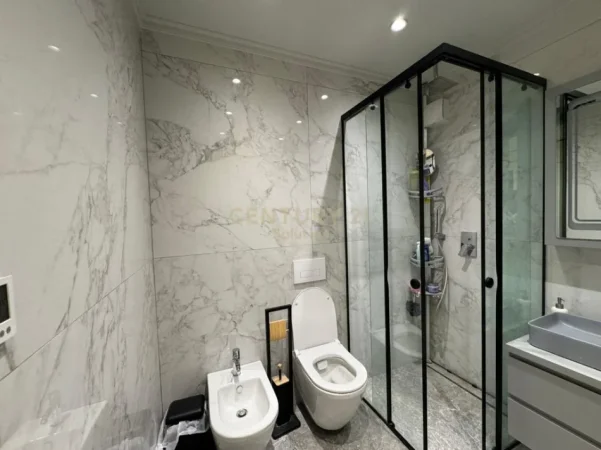 Tirane, shes apartament 2+1+Ballkon Kati 6, 105 m² 170.000 € (Vila L)