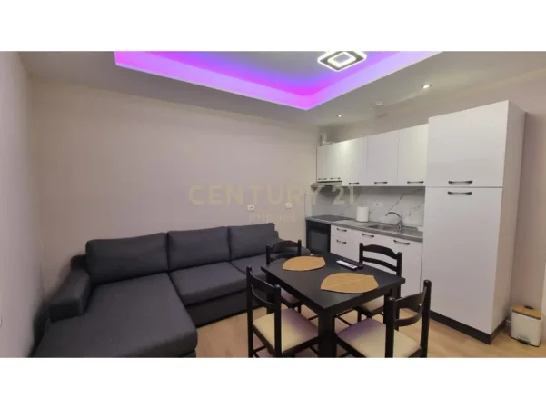 Tirane, jepet me qera apartament 2+1 Kati 1, 80 m² 800 € (Restorant durresi)