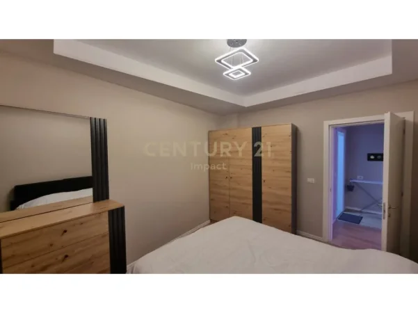 Tirane, jepet me qera apartament 2+1 Kati 1, 80 m² 800 € (Restorant durresi)