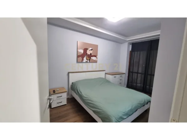 Tirane, jepet me qera 2+1+Ballkon Kati 1, 90 m² 900 € (Restorant durresi)
