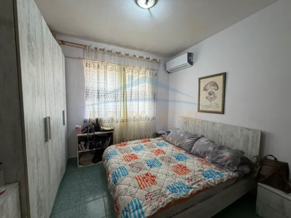 Tirane, shitet apartament 2+1+Ballkon Kati 0, 97 m² 250.000 € (Rruga Kongresi i Manastirit)