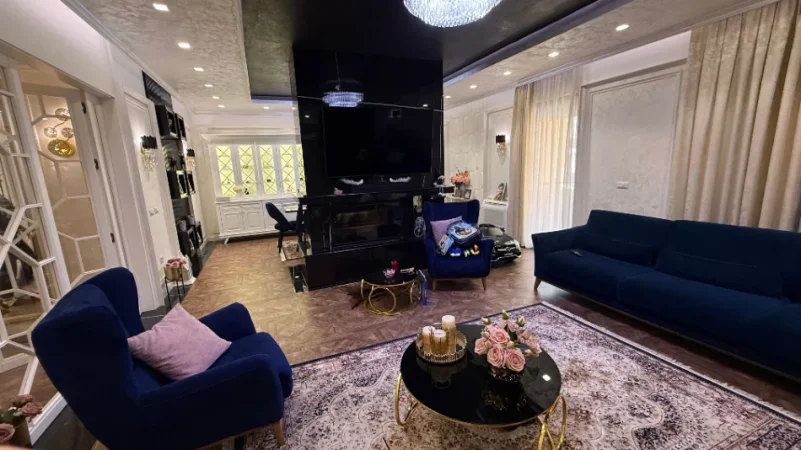 Tirane, jepet me qera apartament 2+1+Aneks+Ballkon Kati 7, 207 m² 3.000 € 