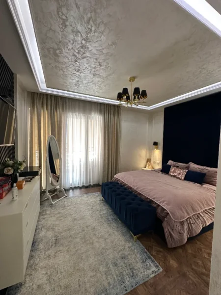 Tirane, jepet me qera apartament 2+1+Aneks+Ballkon Kati 7, 207 m² 3.000 € 