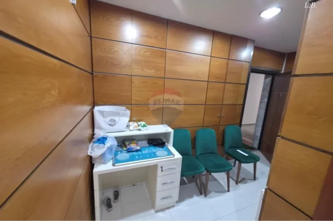 Tirane, jepet me qera zyre , 88 m² 1.000 € 