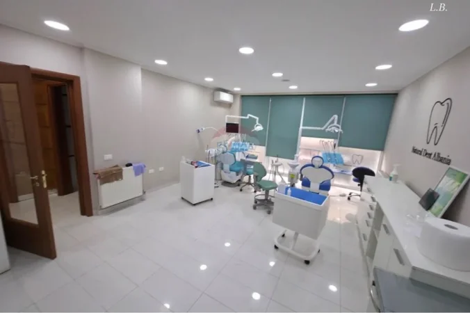 Tirane, jepet me qera zyre , 88 m² 1.000 € 