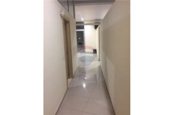 Tirane, jepet me qera zyre , 530 m² 5.800 € 