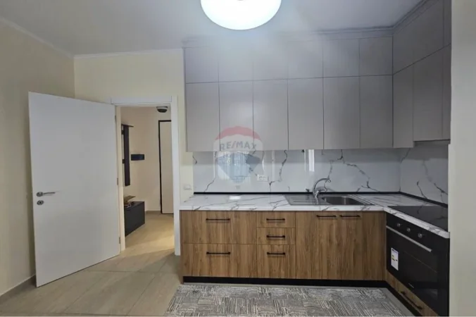 Tirane, jepet me qera apartament , 93 m² 750 € 