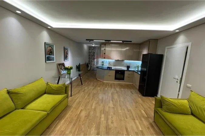 Tirane, jepet me qera apartament , 80 m² 990 € 