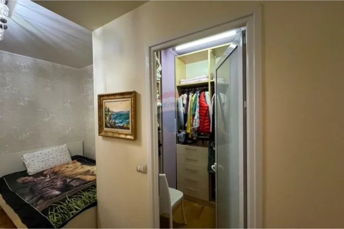 Tirane, shitet apartament , 160 m² 380.000 € 