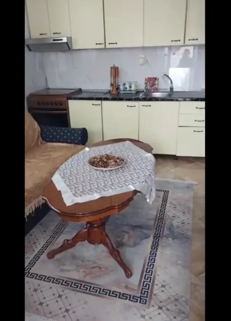 Tirane, jepet me qera shtepi 1+1 Kati 1, 35.000 € 