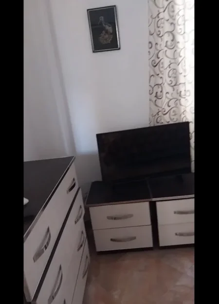 Tirane, jepet me qera shtepi 1+1 Kati 1, 35.000 € 