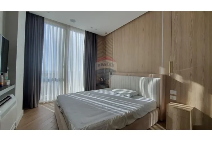 Vlore, shitet apartament 2+1 , 90 m² (Palase)