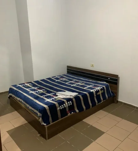 Tirane, jepet me qera shtepi 2+1 Kati 1, 80 m² 320 € (Selite)