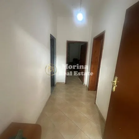 Tirane, jepet me qera apartament 2+1 Kati 1, 90 m² 400 € (Allias)