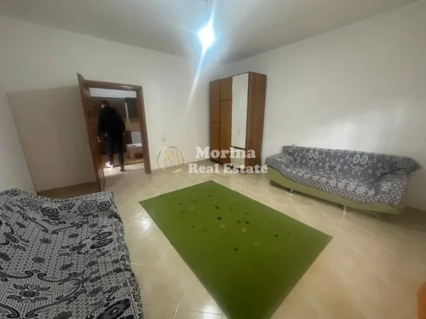 Tirane, jepet me qera apartament 2+1 Kati 1, 90 m² 400 € (Allias)
