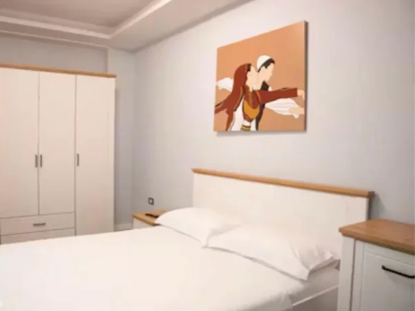 Tirane, jepet me qera apartament 2+1 , 900 € 