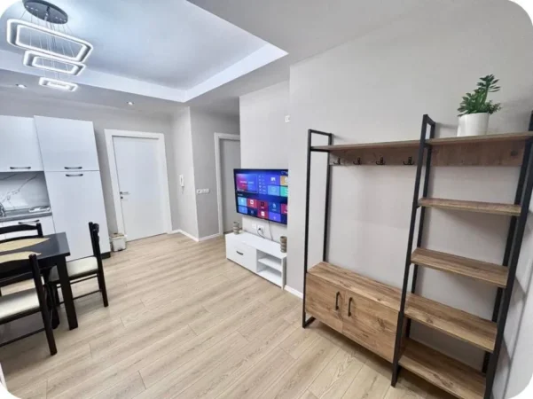 Tirane, jepet me qera apartament 2+1 Kati 1, 800 € 