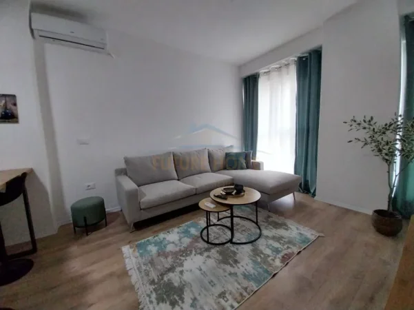 Tirane, jepet me qera apartament 1+1+Ballkon Kati 3, 65 m² 600 € (DRITAN HOXHA)