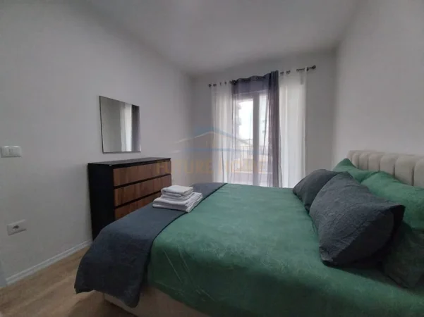 Tirane, jepet me qera apartament 1+1+Ballkon Kati 3, 65 m² 600 € (DRITAN HOXHA)