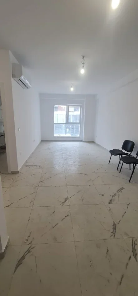 Tirane, jepet me qera zyre Kati 2, 79 m² 450 € (LAPRAKE)