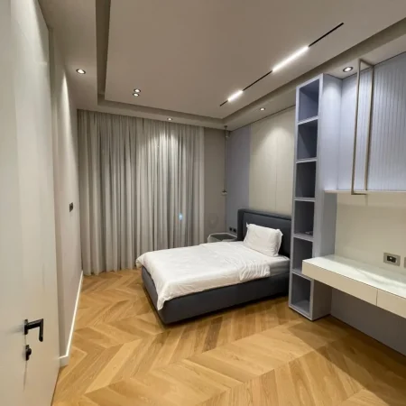Tirane, shitet Vile 3 Katshe , 270 m² 1.000.000 € (Mandarin Residence)