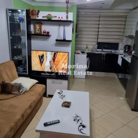 Tirane, jepet me qera apartament 1+1 Kati 1, 65 m² 350 € (Allias)